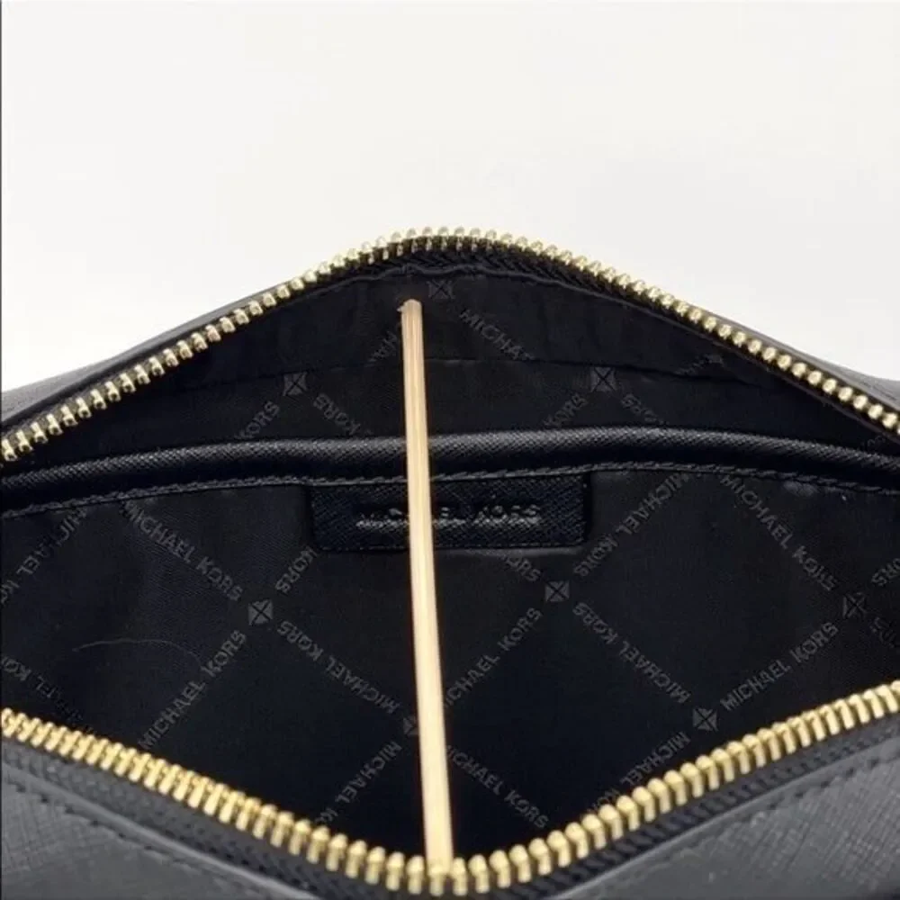 Michael Kors Jet Set Item Crossbody Bag Leather Black
